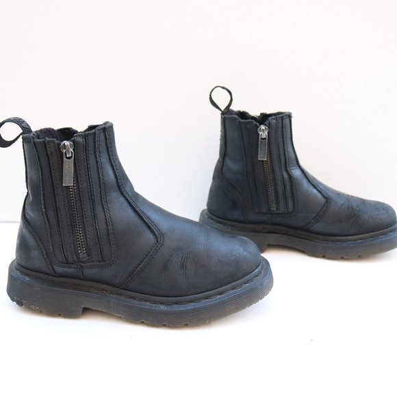 dr martens chelsea boots size 5